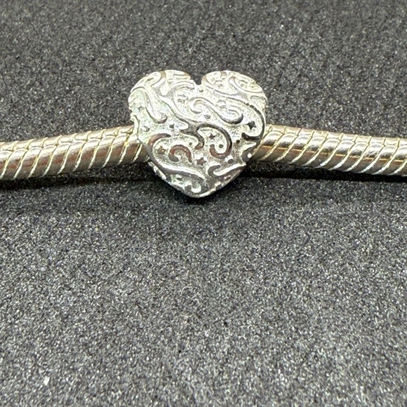 Filigree Swirl Heart Charm Bead – Sterling Silver 925 - Picture 5 of 5